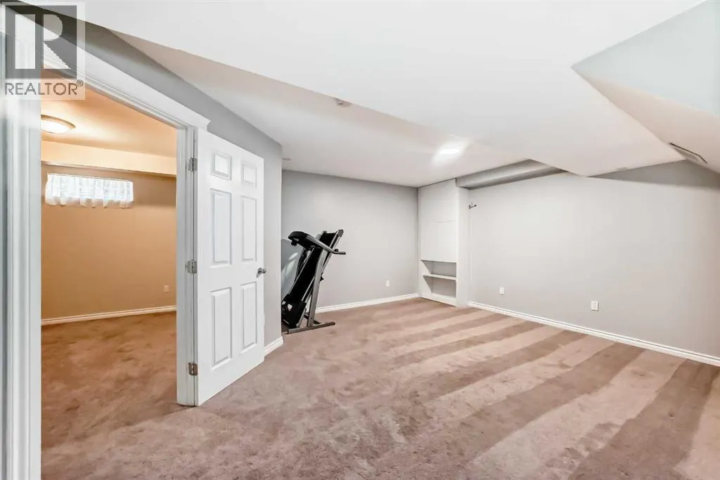 344 Copperfield Boulevard SE