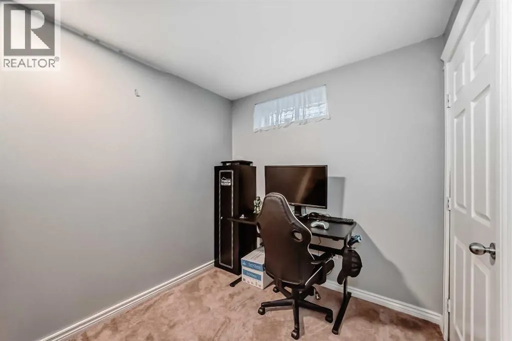 344 Copperfield Boulevard SE