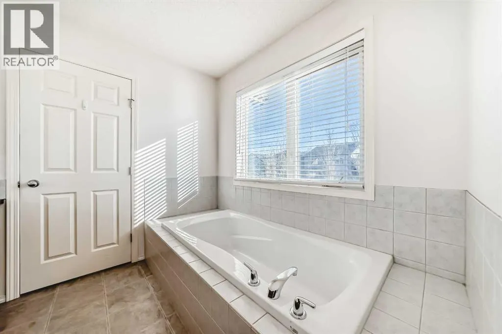 344 Copperfield Boulevard SE