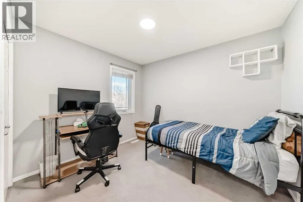 344 Copperfield Boulevard SE