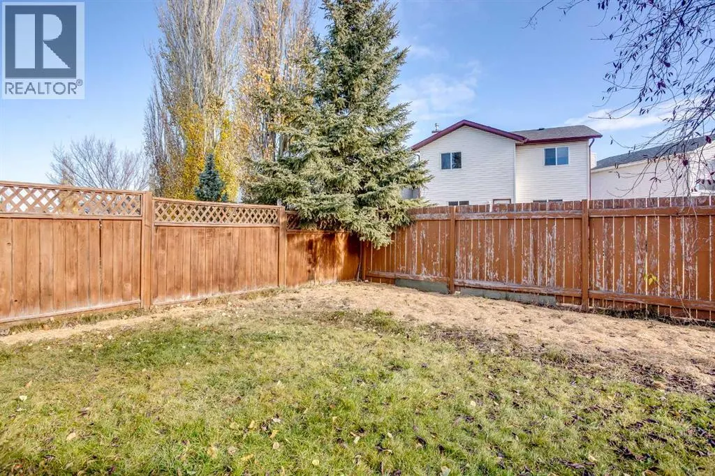 214 Canals Boulevard SW