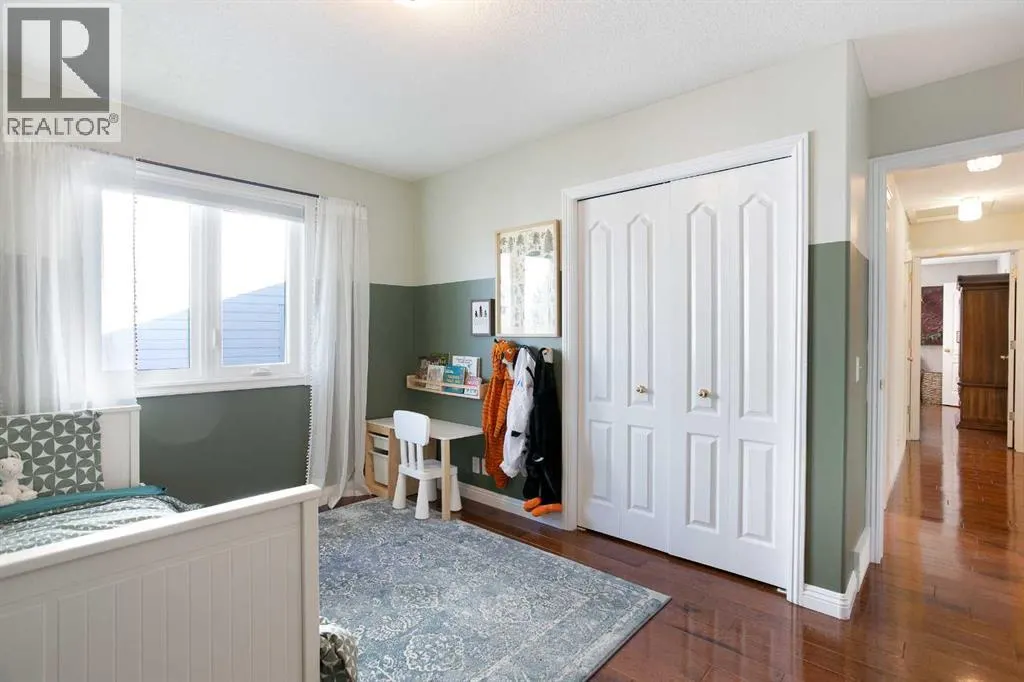 214 Canals Boulevard SW