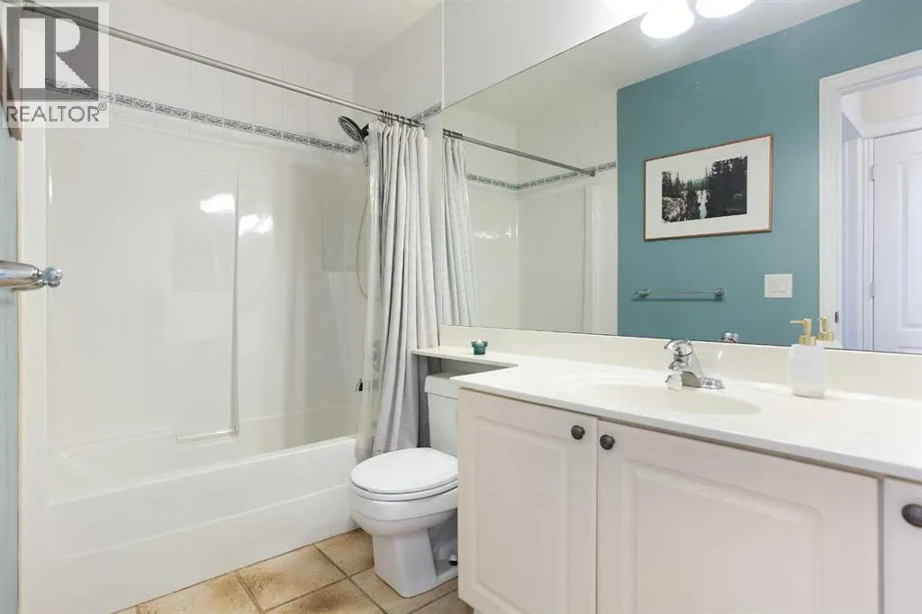 214 Canals Boulevard SW