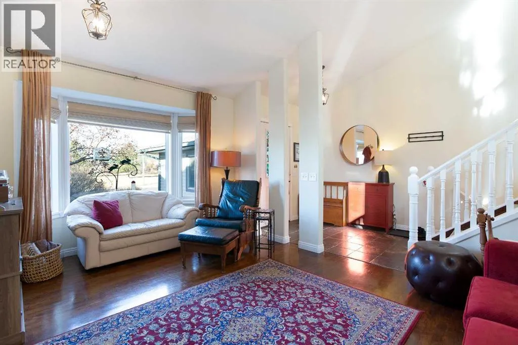 214 Canals Boulevard SW