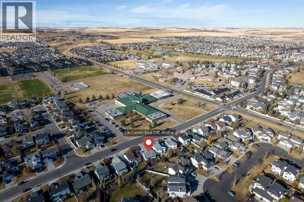 214 Canals Boulevard SW