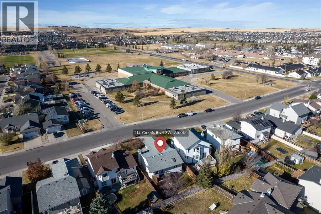 214 Canals Boulevard SW