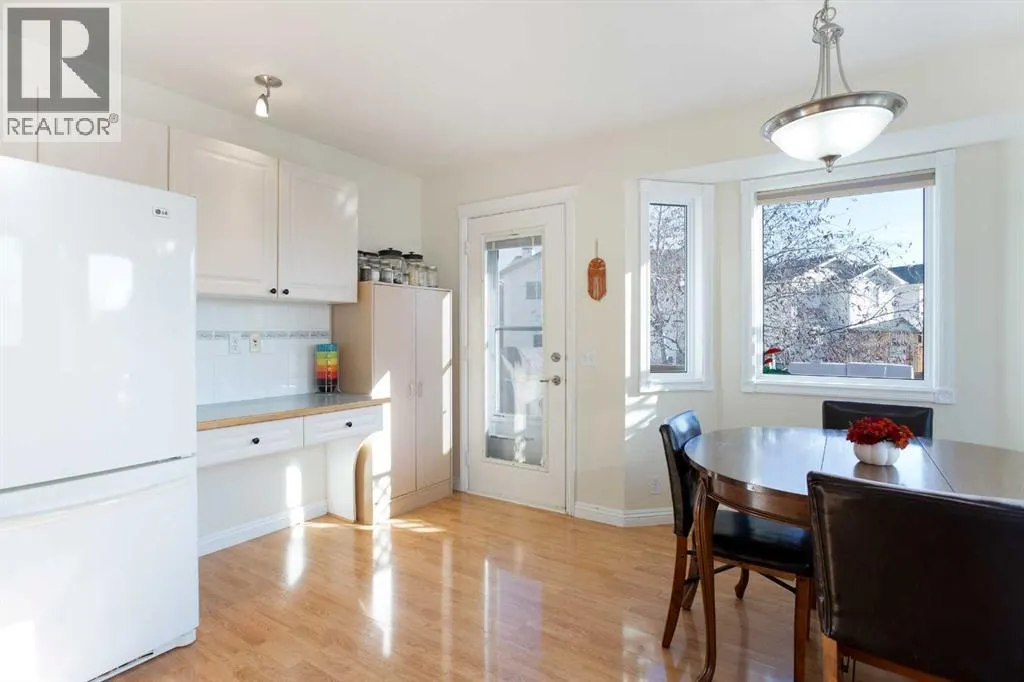 214 Canals Boulevard SW