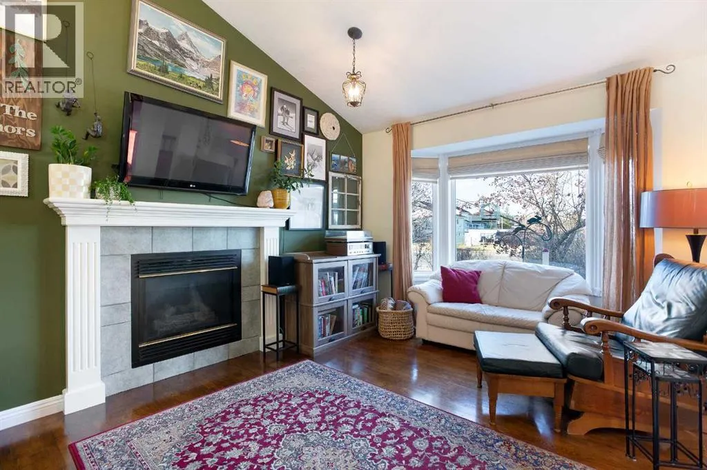 214 Canals Boulevard SW