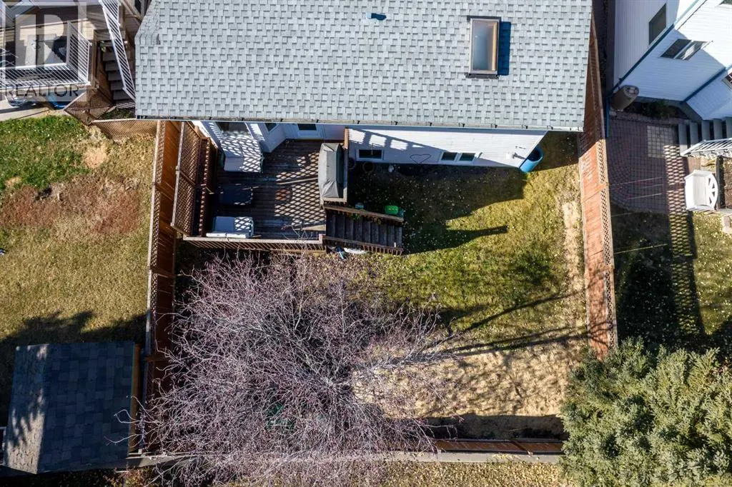 214 Canals Boulevard SW