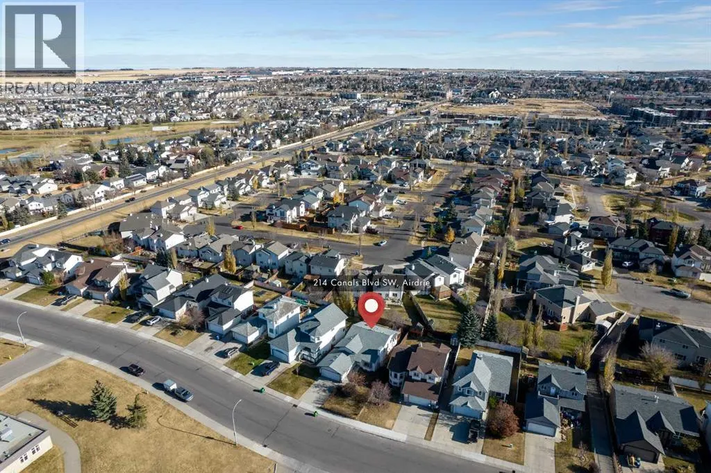 214 Canals Boulevard SW