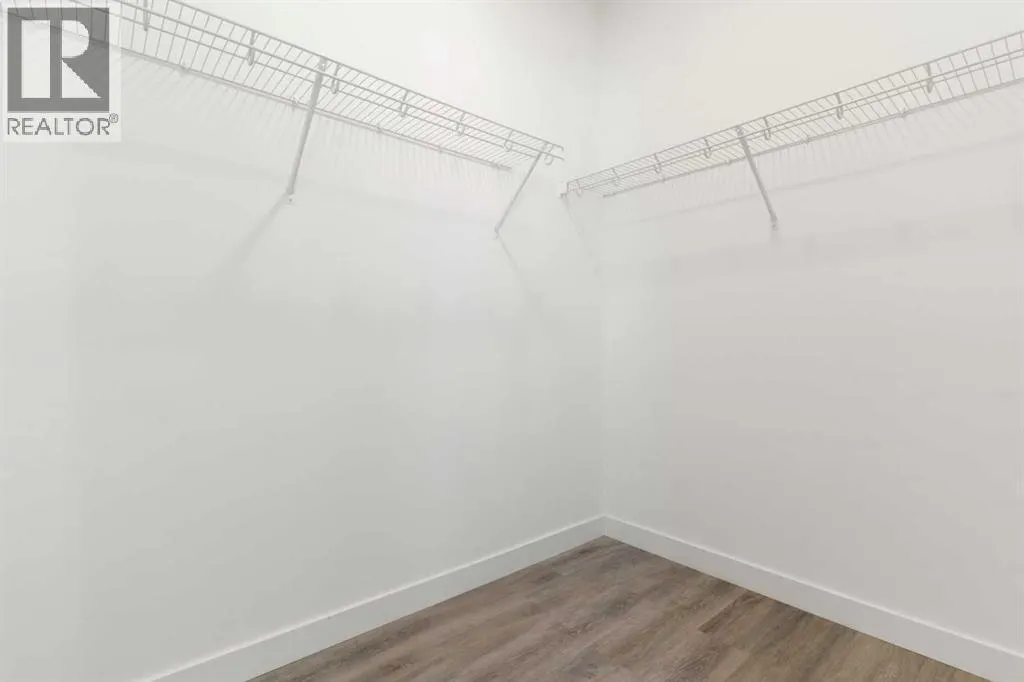 605, 24 Rivercrest Drive