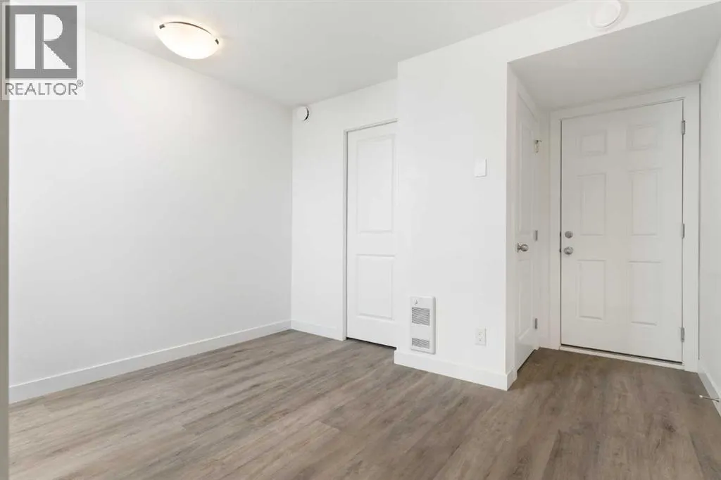 605, 24 Rivercrest Drive