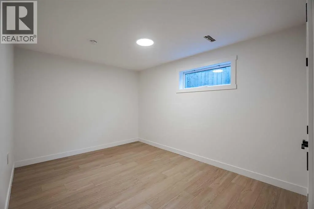 1024 Hunterston Place NW