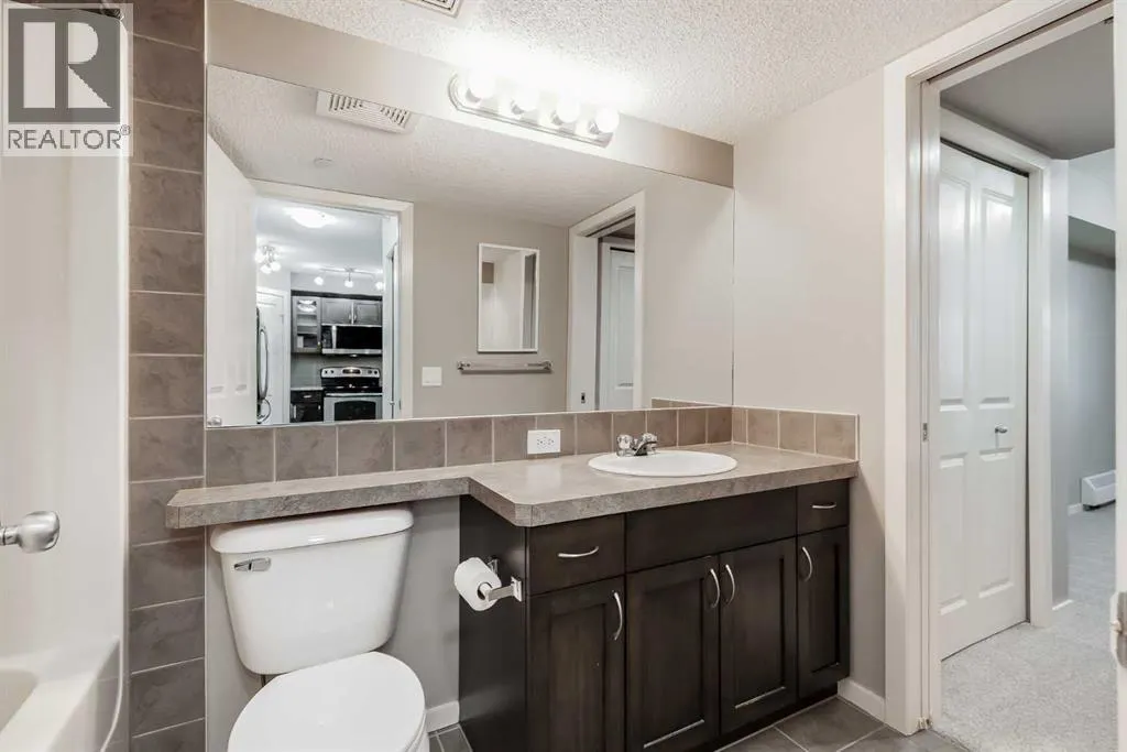 1305, 4 Kingsland Close SE