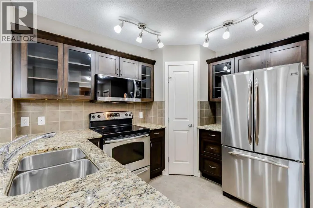 1305, 4 Kingsland Close SE