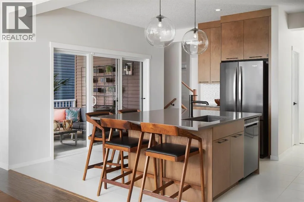 57 Creekside Avenue SW