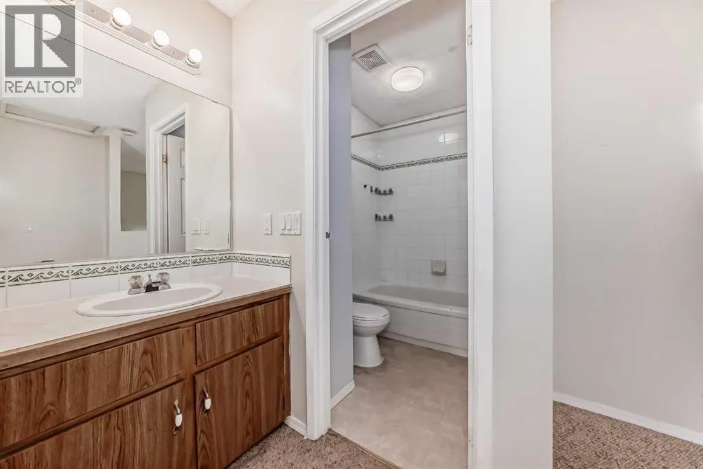 1, 208 Grier Terrace NE