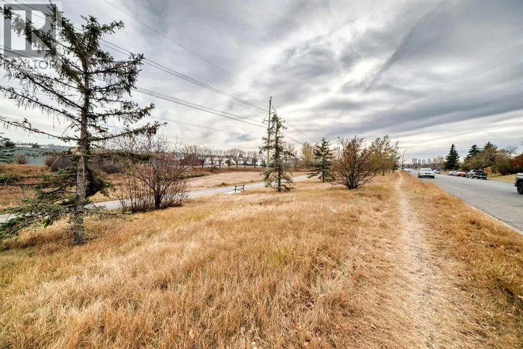 1, 208 Grier Terrace NE