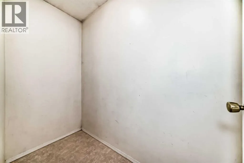 1, 208 Grier Terrace NE