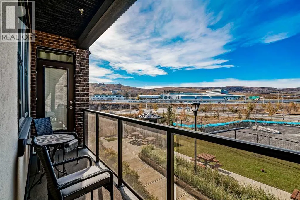 2208, 80 Greenbriar Place NW