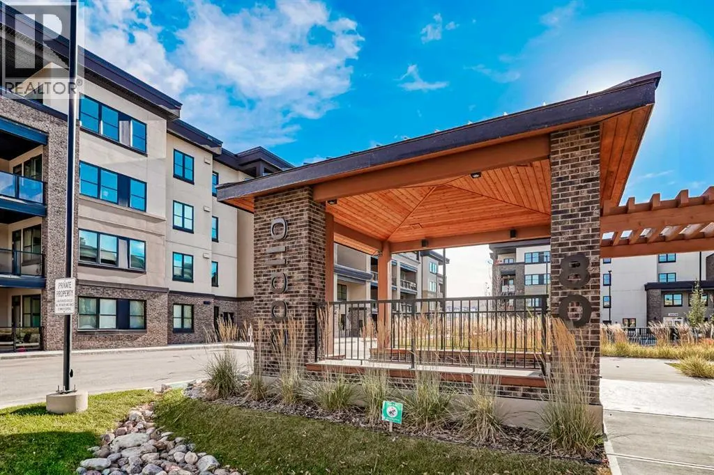 2208, 80 Greenbriar Place NW