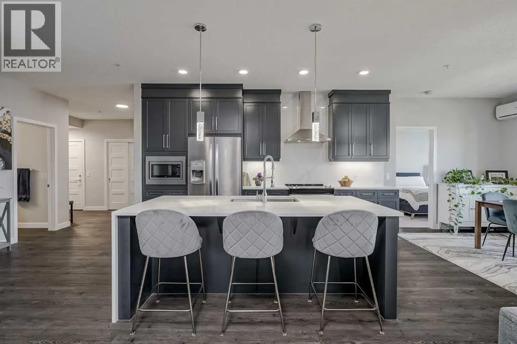 2208, 80 Greenbriar Place NW