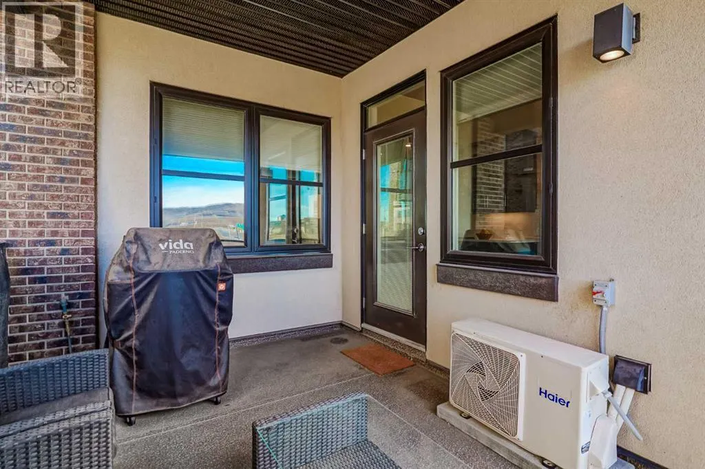 2208, 80 Greenbriar Place NW