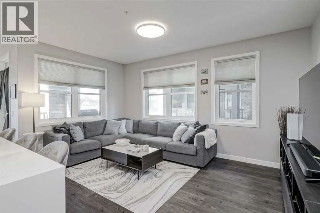 2208, 80 Greenbriar Place NW