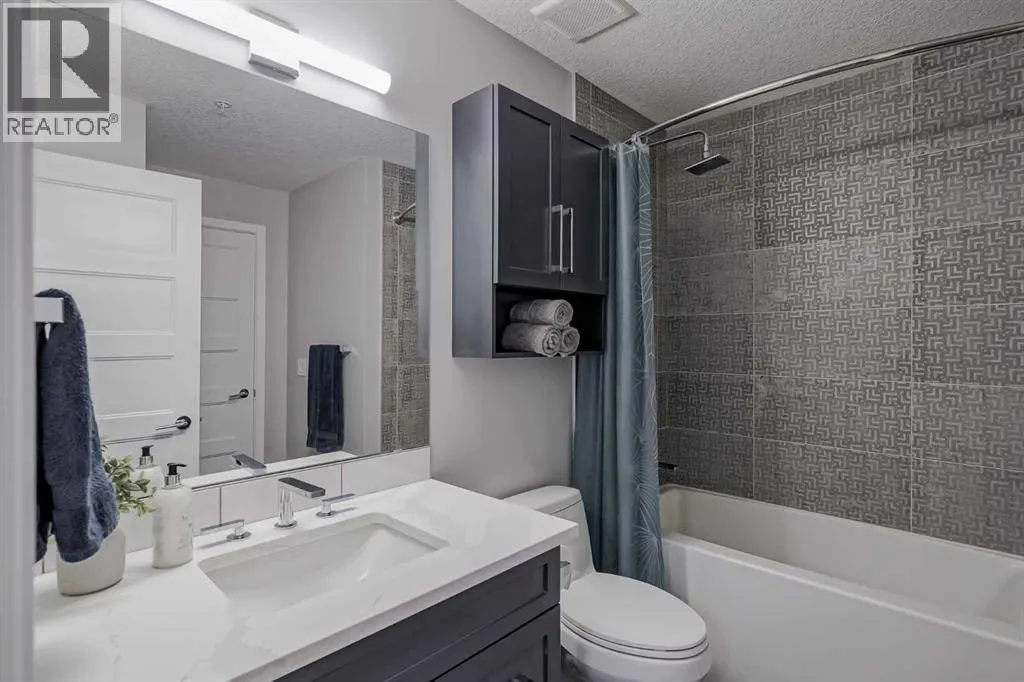 2208, 80 Greenbriar Place NW