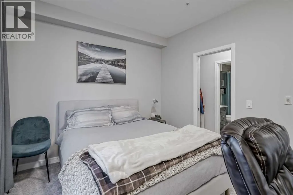 2208, 80 Greenbriar Place NW