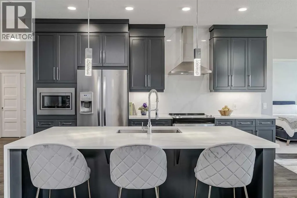 2208, 80 Greenbriar Place NW