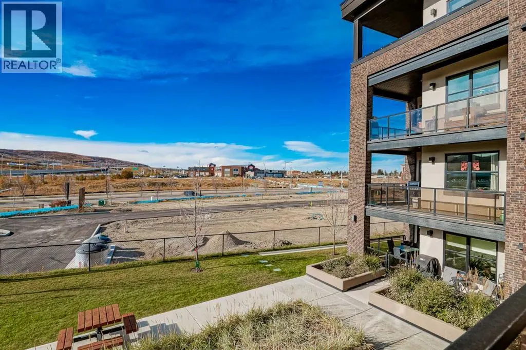 2208, 80 Greenbriar Place NW