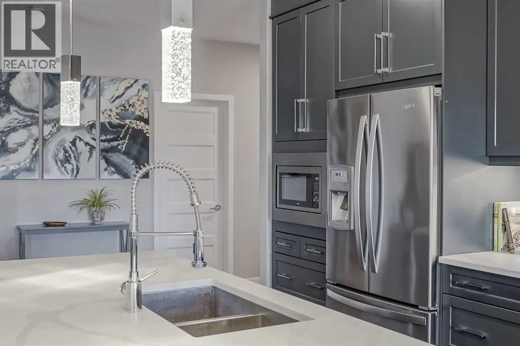 2208, 80 Greenbriar Place NW