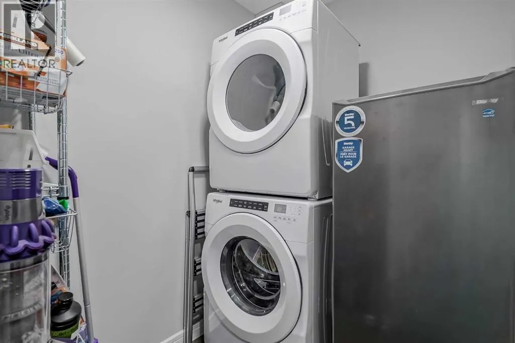 2208, 80 Greenbriar Place NW