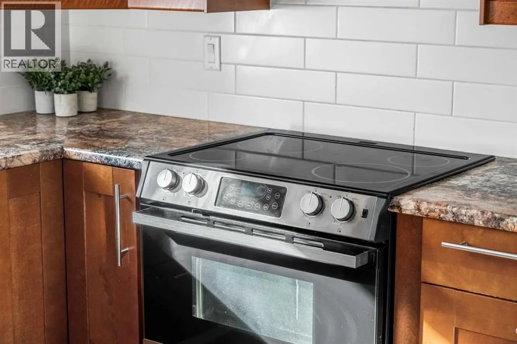 827 Lake Emerald Place SE