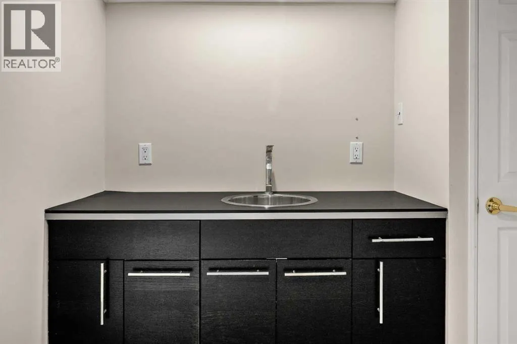 827 Lake Emerald Place SE