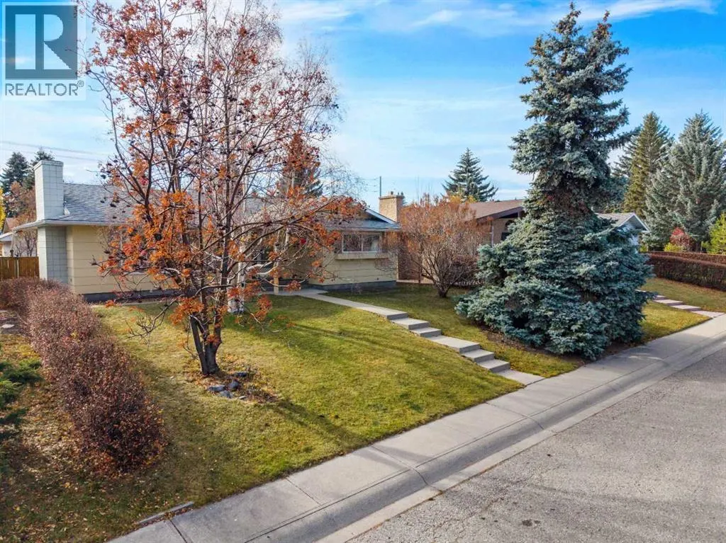 827 Lake Emerald Place SE