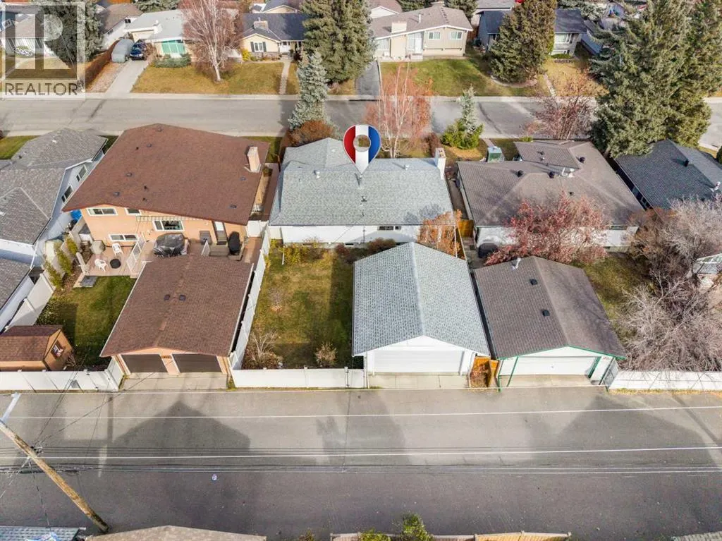 827 Lake Emerald Place SE