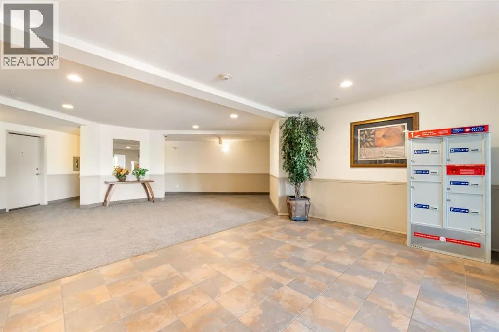 1102, 2395 Eversyde Avenue SW