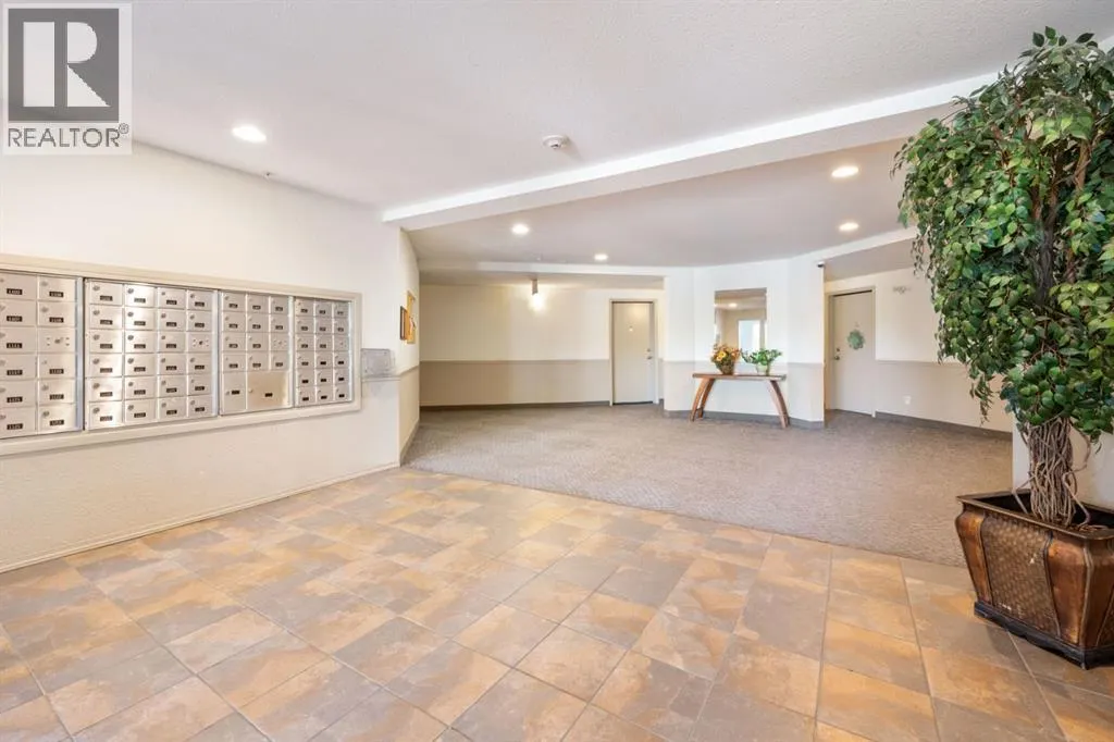 1102, 2395 Eversyde Avenue SW