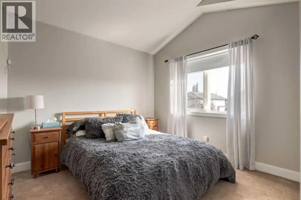 32 Evanscove Heights NW