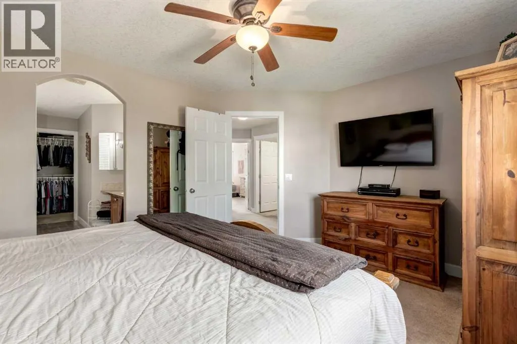 32 Evanscove Heights NW