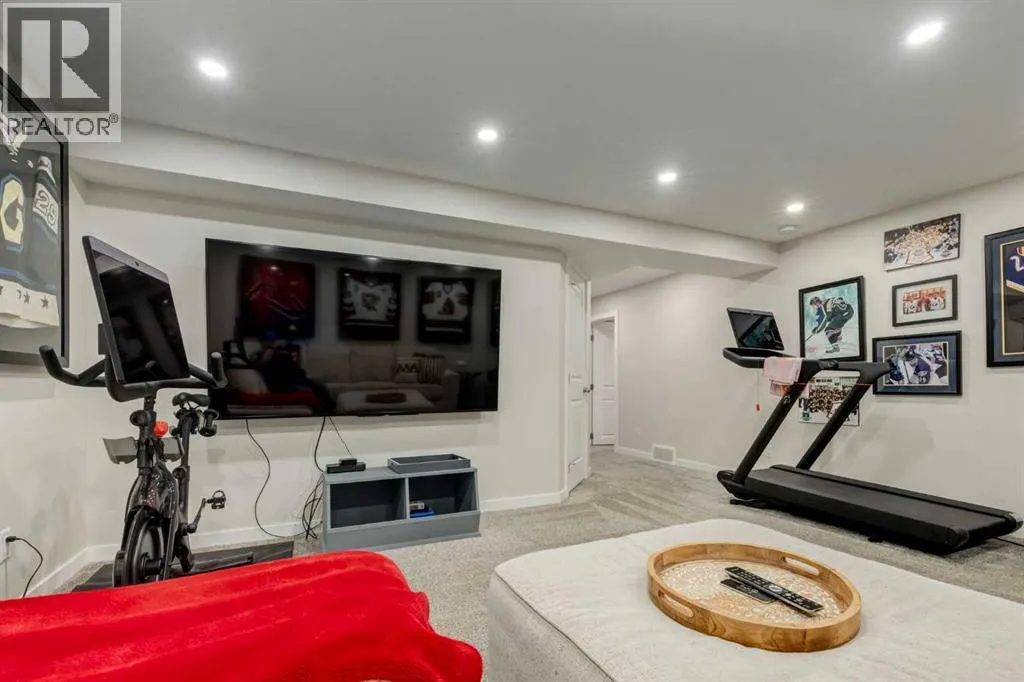 32 Evanscove Heights NW