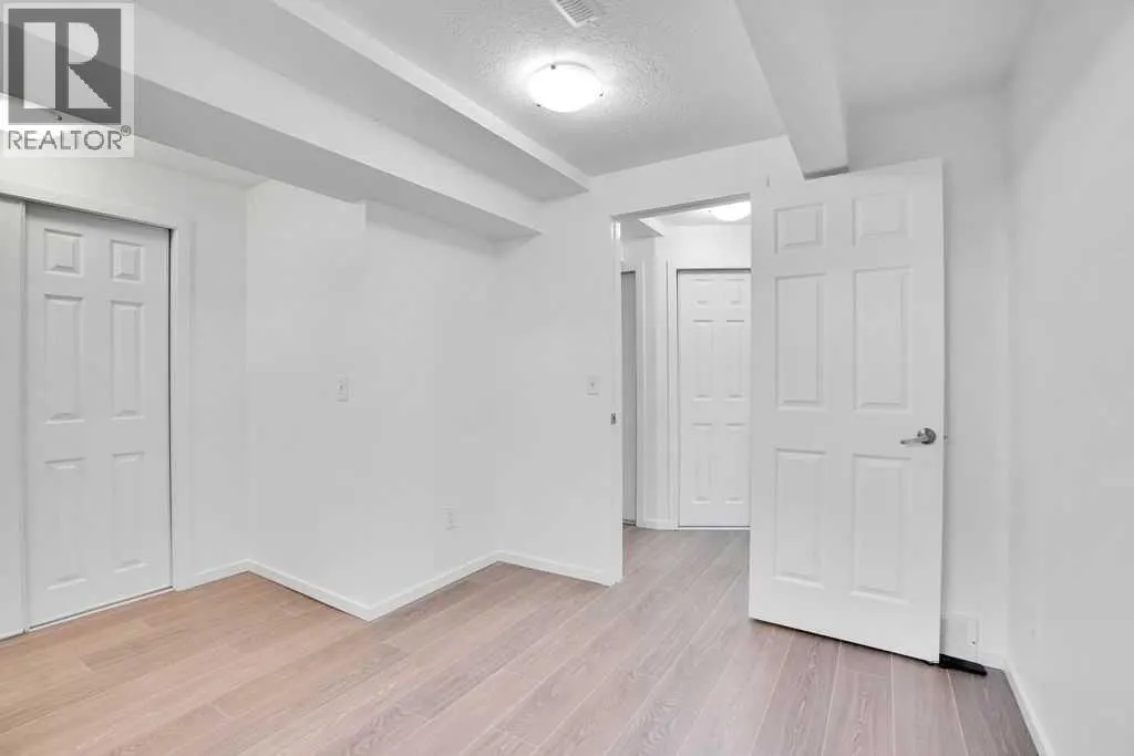 56 Castleglen Crescent NE