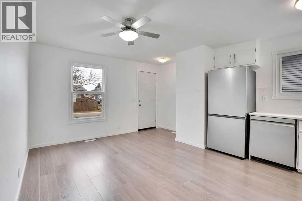 56 Castleglen Crescent NE