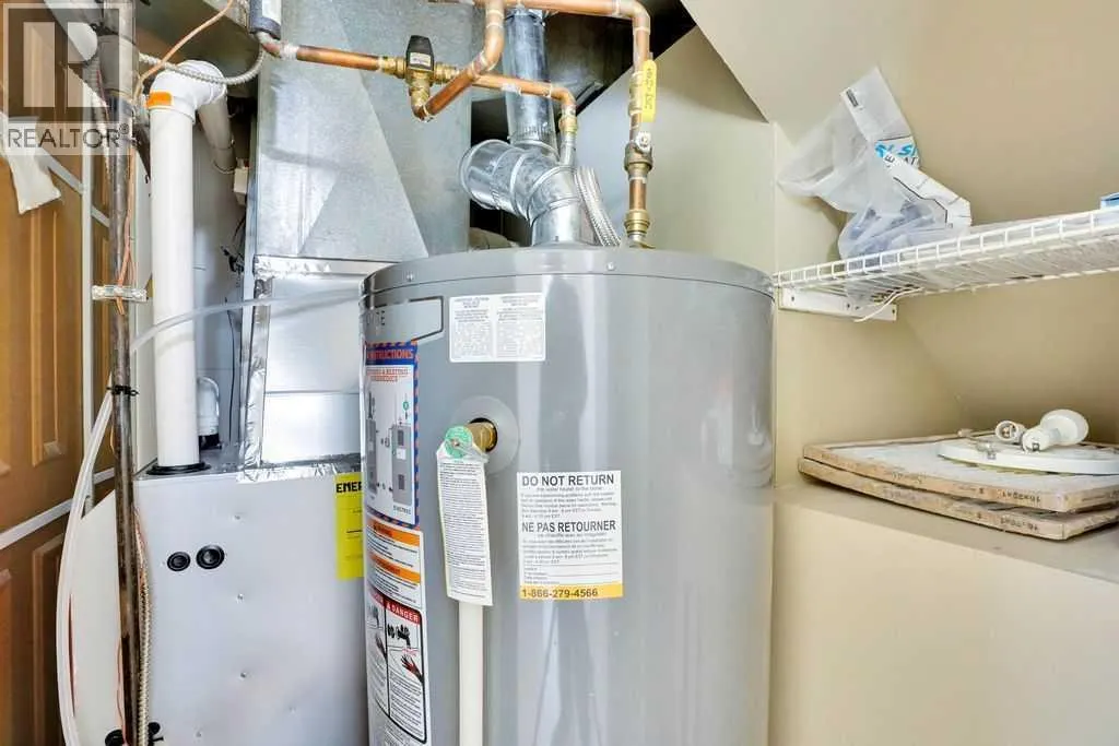 56 Castleglen Crescent NE