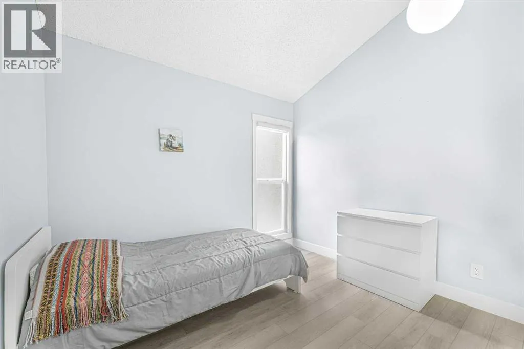 352 Brae Glen Road SW