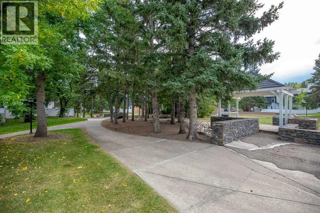 352 Brae Glen Road SW