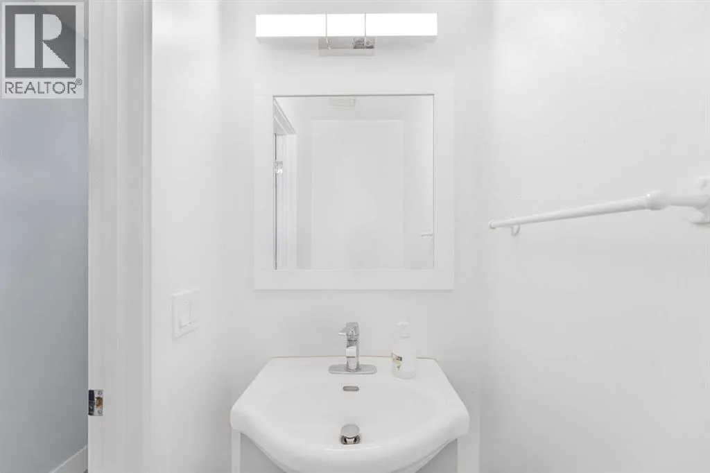 352 Brae Glen Road SW