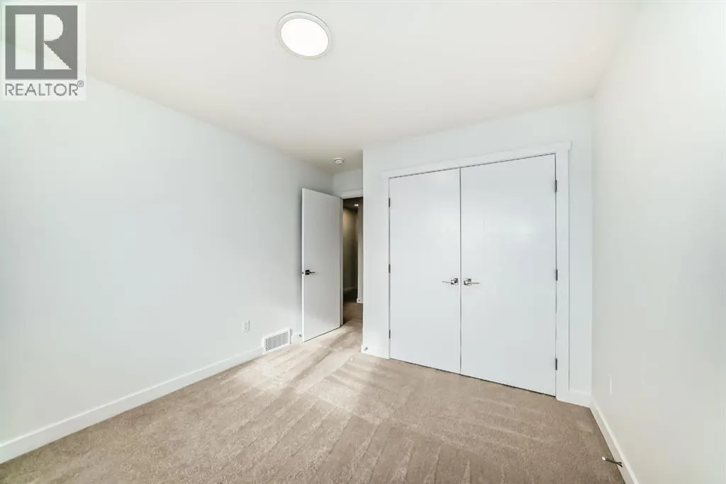 52, 145 Chelsea Mews